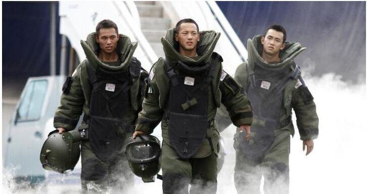 英國(guó)MK5排爆服、搜爆服大量到貨